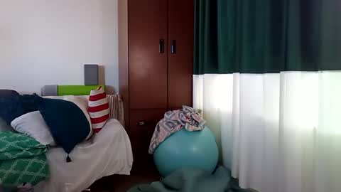 salis1981 online show from March 12, 12:31 am