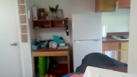 salis1981 online show from September 27, 6:02 pm