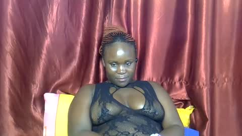Snapshot of sally_bee1 chatting on June 21, 10:18 am sally_bee1 online show from June 21, 10:18 am