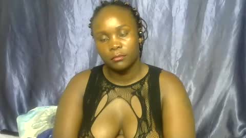 Snapshot of sally_bee1 chatting on July 19, 3:05 pm sally_bee1 online show from July 19, 3:05 pm