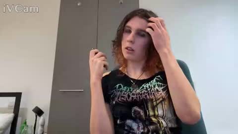 Snapshot of sally_vae chatting on March 28, 8:19 pm Sally Vae online show from March 28, 8:19 pm