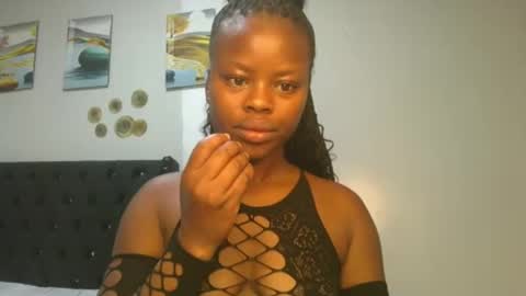 Snapshot of sallysasha254 chatting on January 6, 9:19 am sallysasha254 online show from January 6, 9:19 am