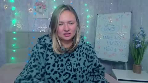 Sally online show from October 3, 2:19 am