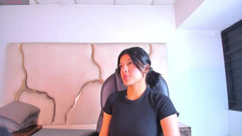 Snapshot of salmaportman_ chatting on June 7, 2:59 am salmaportman_ online show from June 7, 2:59 am