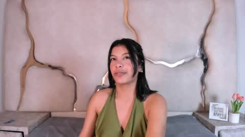 salmaportman_ online show from July 28, 2:18 am