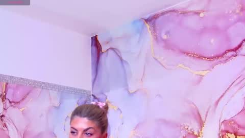 Snapshot of salmaroze chatting on November 26, 6:36 am SalmaRoze online show from November 26, 6:36 am