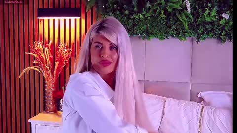 Snapshot of salmaroze chatting on May 16, 5:26 am SalmaRoze online show from May 16, 5:26 am