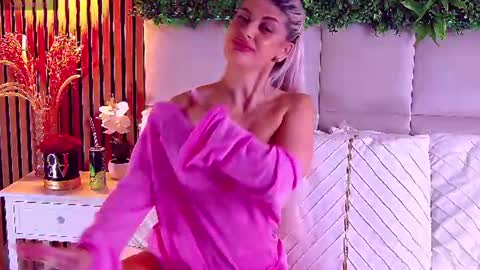 SalmaRoze online show from June 14, 6:04 am