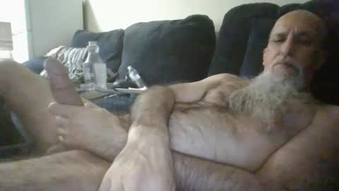 Snapshot of salmongino69 chatting on January 24, 5:42 am GINO online show from January 24, 5:42 am