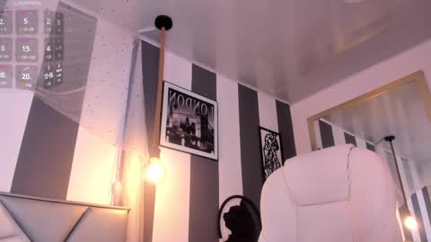 salome__evans online show from February 19, 4:33 pm