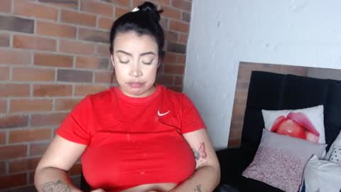 Snapshot of salome__hills chatting on January 30, 8:54 am online show from January 30, 8:54 am