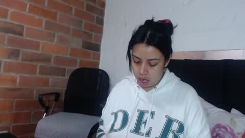 Snapshot of salome__hills chatting on February 7, 5:40 pm online show from February 7, 5:40 pm