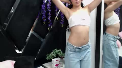 salome saen online show from May 8, 1:27 pm