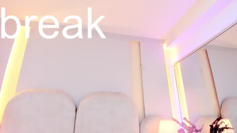   online show from March 15, 11:38 am