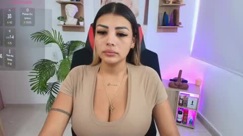 SALOME online show from May 31, 2:02 pm