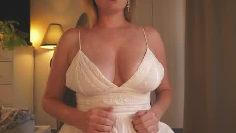 IsaBella-  online show from May 17, 4:58 pm