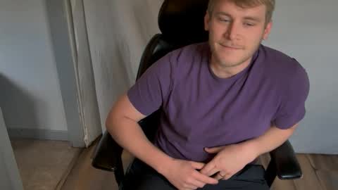 Snapshot of saltedsailor9 chatting on November 13, 8:41 pm SaltedSailor online show from November 13, 8:41 pm