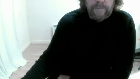Snapshot of saltimbanquier chatting on December 1, 4:29 pm Saltimbanquier Salt ou Banquier online show from December 1, 4:29 pm