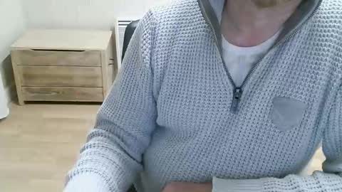 Saltimbanquier  Salt  ou  Banquier  online show from May 18, 6:58 pm