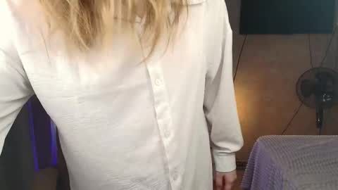 Snapshot of salut_love chatting on January 11, 12:21 pm Ruby online show from January 11, 12:21 pm