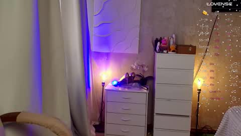 Snapshot of salut_love chatting on March 23, 3:38 pm Ruby online show from March 23, 3:38 pm