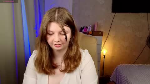 Snapshot of salut_love chatting on April 3, 3:32 pm Ruby online show from April 3, 3:32 pm