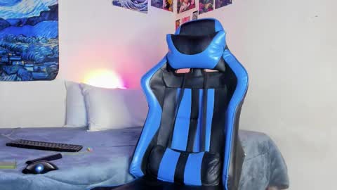 Snapshot of salvatore_dereck chatting on March 10, 1:10 am online show from March 10, 1:10 am