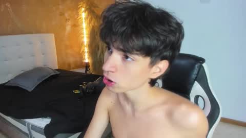 salvatore  online show from February 27, 8:20 pm