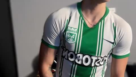 Snapshot of salvatore_romanoo chatting on February 14, 1:13 am Salvatore online show from February 14, 1:13 am