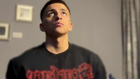 Snapshot of salvatore_romanoo chatting on February 16, 5:03 am Salvatore online show from February 16, 5:03 am