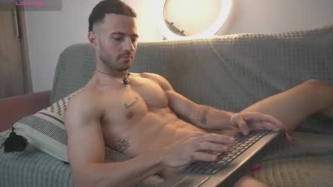 Esteban online show from January 10, 11:09 pm