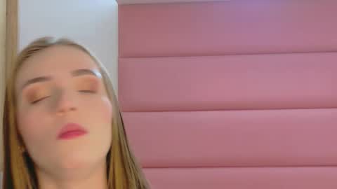 sam_and_lisa_ online show from November 11, 12:54 am