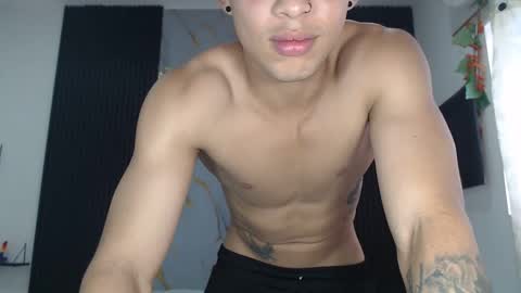 sammmikee online show from February 17, 6:37 pm