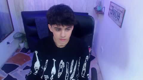 Sam online show from February 4, 1:06 pm