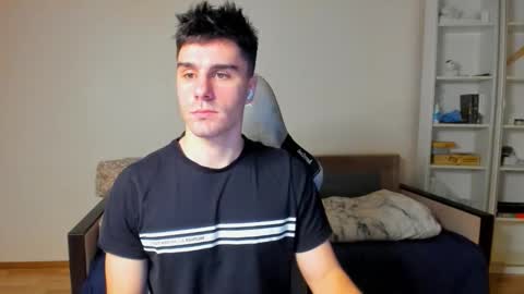 BACK IN 2 WEEKS online show from November 27, 10:45 pm