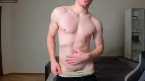 BACK IN 2 WEEKS online show from April 8, 12:10 am