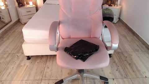 SAM MANSON online show from January 25, 12:05 pm