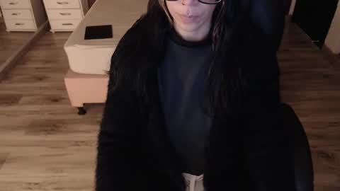 SAM MANSON online show from January 14, 12:00 pm