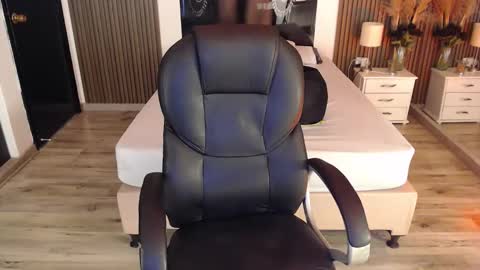 SAM MANSON online show from February 17, 12:12 pm