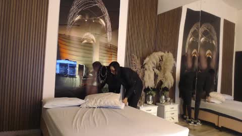 SAM MANSON online show from April 4, 5:54 pm