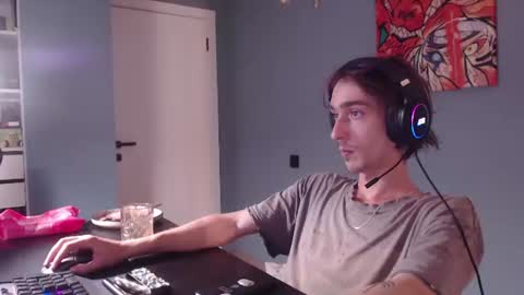 Snapshot of sam_skywalker chatting on August 1, 10:41 pm sam_skywalker online show from August 1, 10:41 pm