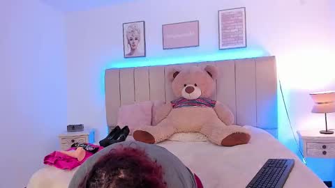 Samantha  online show from December 16, 12:32 pm