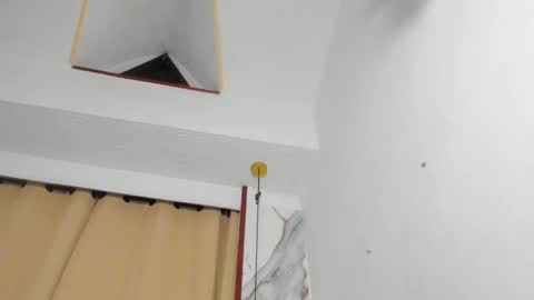 samaelandlilitt online show from December 22, 6:32 am