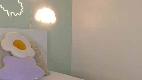   online show from November 28, 11:35 am