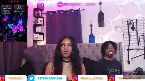 Snapshot of samandbrat chatting on February 10, 1:21 am Join us - and online show from February 10, 1:21 am