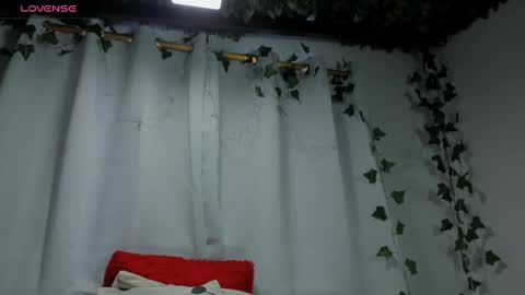 Snapshot of samannthaa_1 chatting on February 25, 3:05 pm samannthaa_1 online show from February 25, 3:05 pm