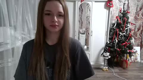 Snapshot of samanta55555 chatting on December 30, 6:27 pm samanta55555 online show from December 30, 6:27 pm