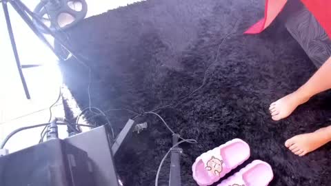 samanta__fox5 online show from April 12, 1:05 pm