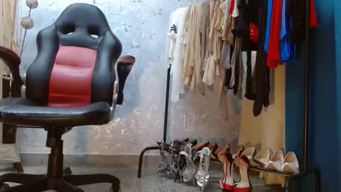 Snapshot of samanta_brownn_ chatting on January 19, 11:25 am samanta online show from January 19, 11:25 am