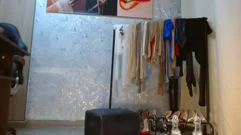 Snapshot of samanta_brownn_ chatting on February 13, 11:17 am samanta online show from February 13, 11:17 am